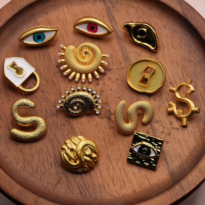 زر معدني عتيق على شكل قلب بتصم - مراجعة Craft Embellishment وسعره